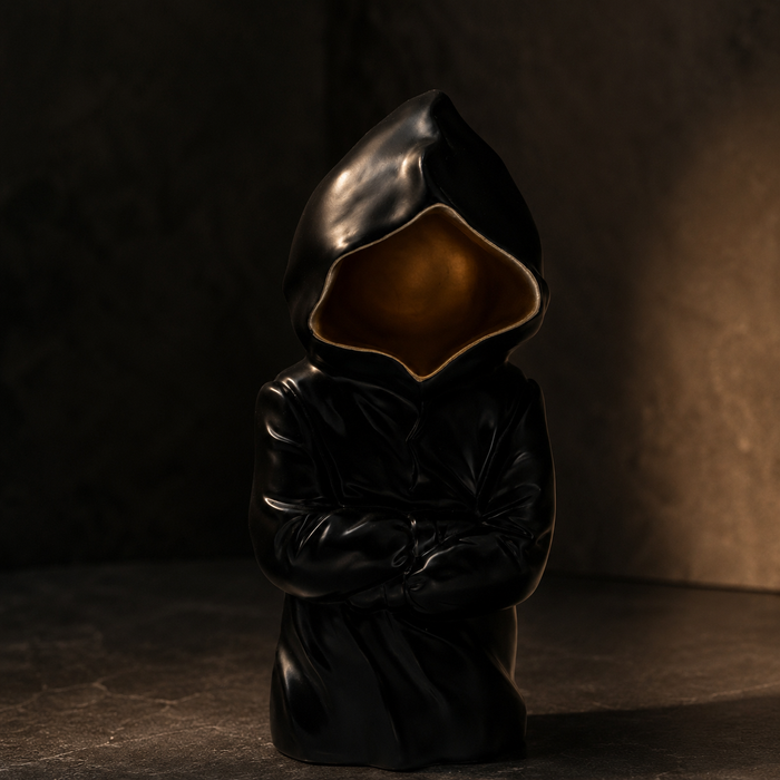 Noir Sentinel
