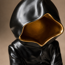 Noir Sentinel